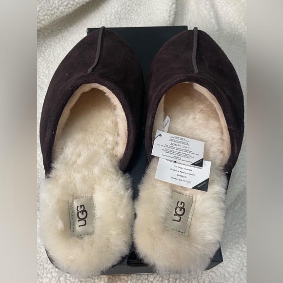 UGG Scuff Logo Men Slippers - Picture 6 of 15